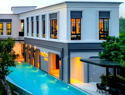 บ้านเดี่ยวให้เช่า : บริทาเนีย บางนาศรีวารี  บ้านหัวมุมสุดซอย – ทำเลพิเศษ เงียบสงบ เป็นส่วนตัว   ข้างบ้านไม่ติดใคร เพื่อนบ้านน่ารัก บรรยากาศร่มรื่น เหมาะกับการพักอาศัย