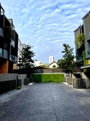 Home office for rent : Code: KJ9602  for rent THE EIGHT Chatuchak - Ratchada 🔥🔥 Line ID: @kjcondo (with @) 🔥🔥