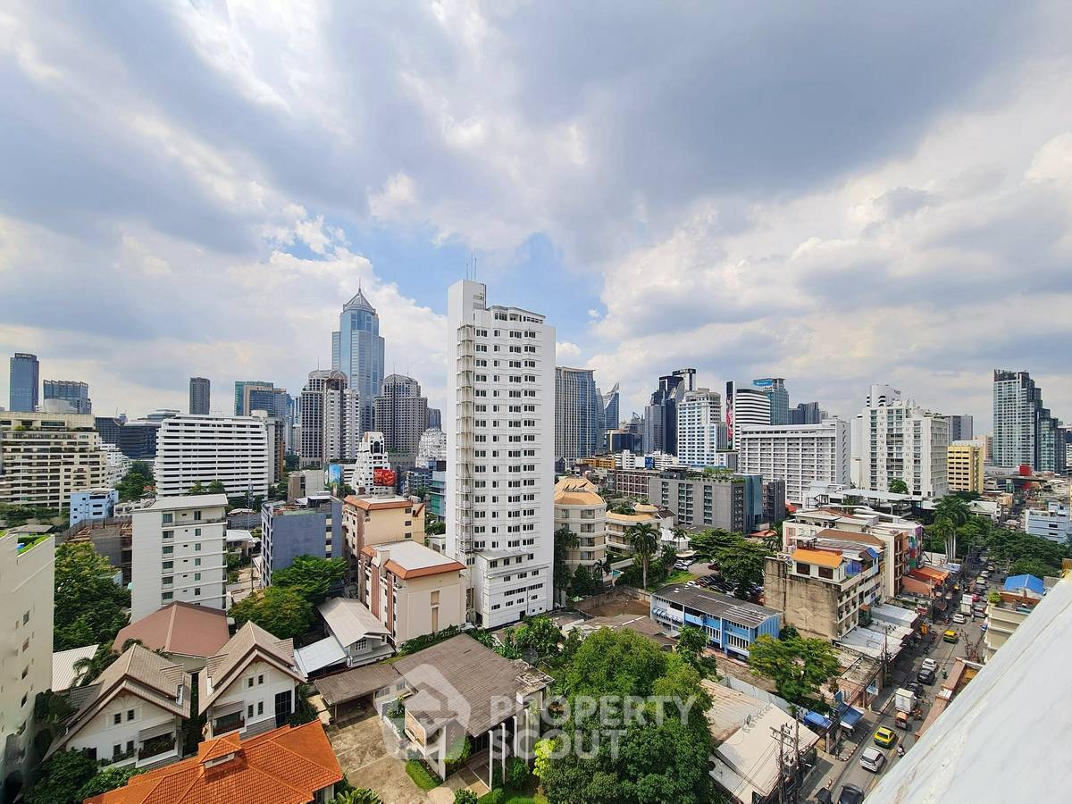 รูป คอนโด 2 ห้องนอน 144 ตร.ม. โอม นี่ ทาวเวอร์ ใกล้ BTS นานา 400 ม. (ID 2415105) - รูปที่ 9/18