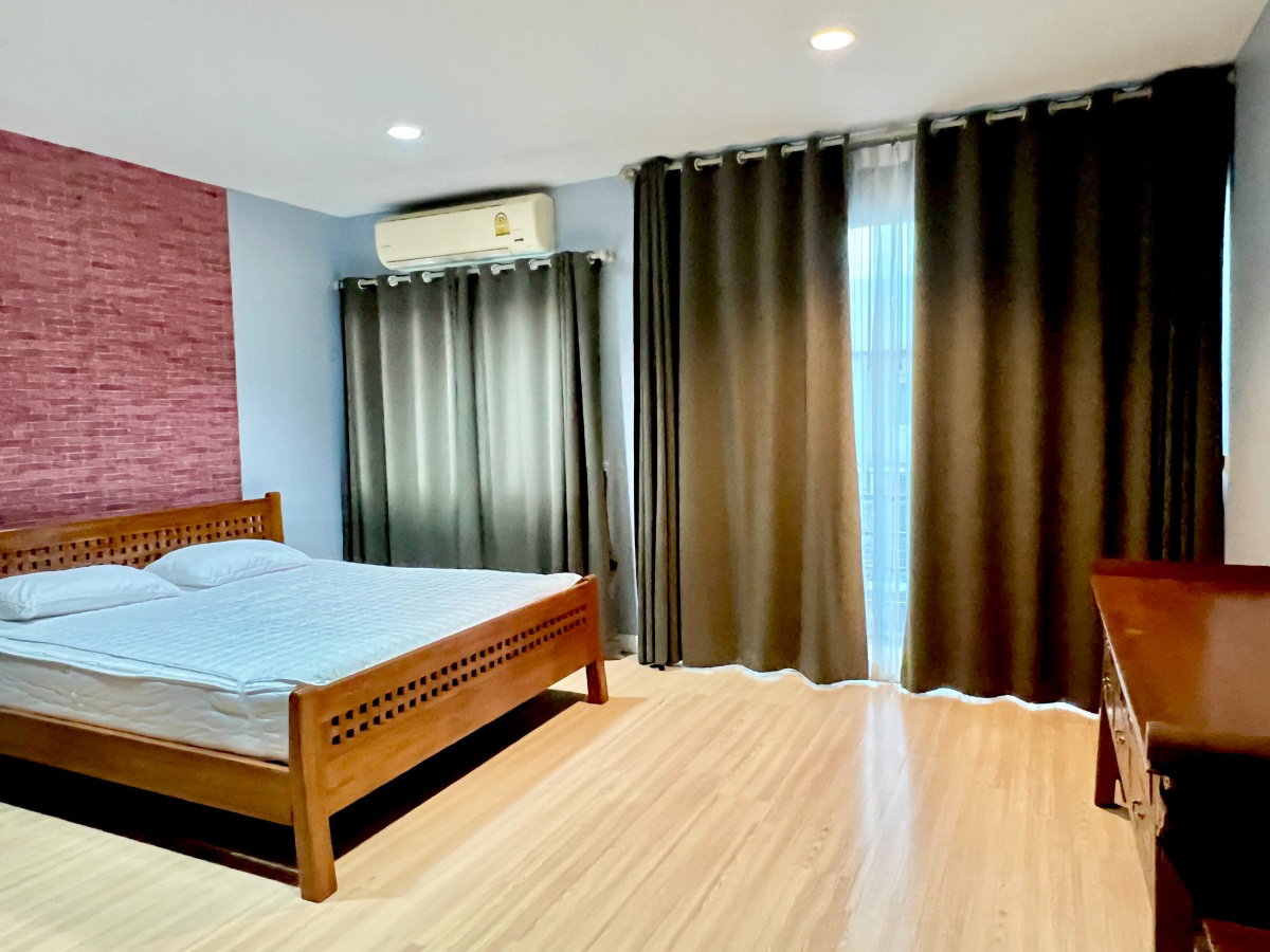 รูป ให้เช่า ทาวน์โฮม 3 ชั้น 22 ตรว. ใกล้แมคโคร ถ.รามอินทรา จดทะเบียนบริษัทได้ วิวสระว่ายน้ำ - รูปที่ 34/41