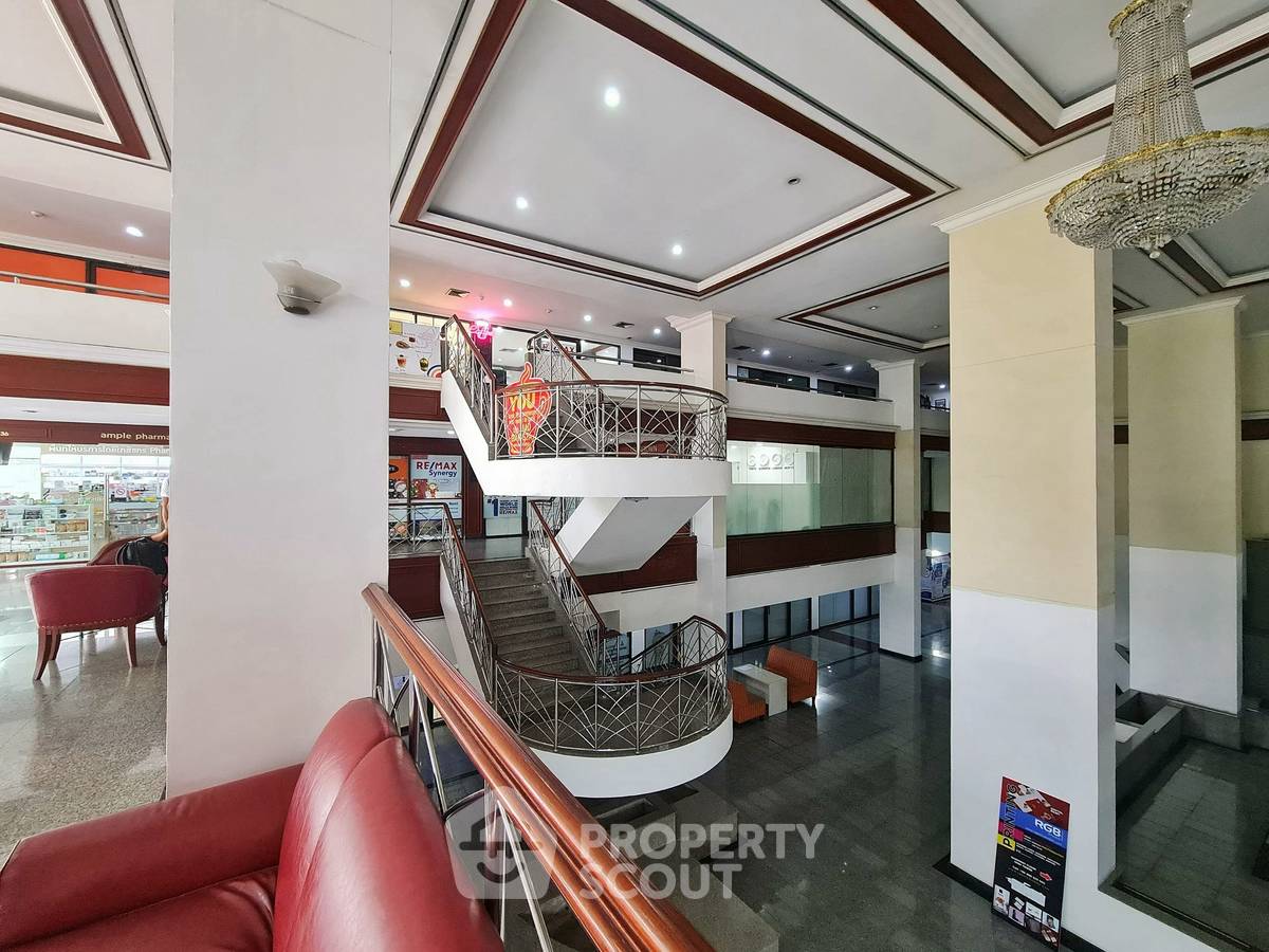 รูป คอนโด 2 ห้องนอน 144 ตร.ม. โอม นี่ ทาวเวอร์ ใกล้ BTS นานา 400 ม. (ID 2415105) - รูปที่ 18/18
