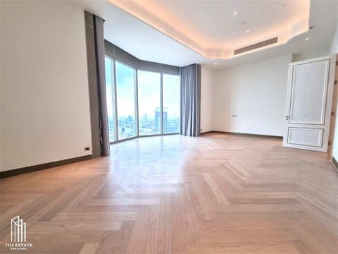 For rent The Residences at Mandarin Oriental Bangkok Corner Penthouse with the largest frontage on the floor. Special layout, only 1 unit per floor.