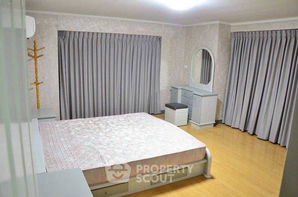 รูป คอนโด 2 ห้องนอน 80 ตร.ม. ชั้น 18 ที่ Regent Sri Nakharin Tower ใกล้ ARL หัวหมาก (ID 867797) - รูปที่ 4/5