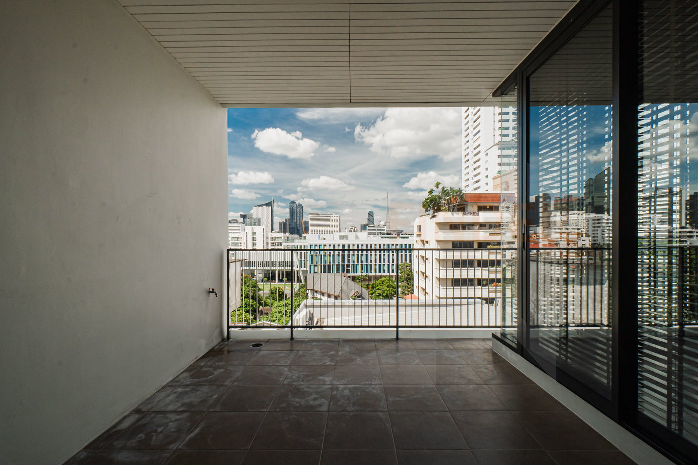 รูป Raveevan Suites 4 bedrooms, for rent - รูปที่ 9/19