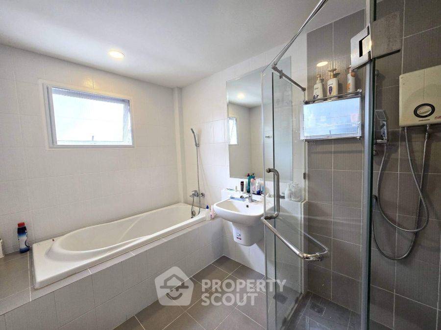 รูป บ้าน 5 ห้องนอน ขาย Centro Watcharapol โอเงิน สายไหม กทม. (ID 2418088) - รูปที่ 6/10