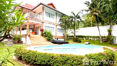 Houses for sale Hua Hin Bus Station : 5 Bedroom Villa for sale in Hua Hin City, Prachuap Khiri Khan  5820806