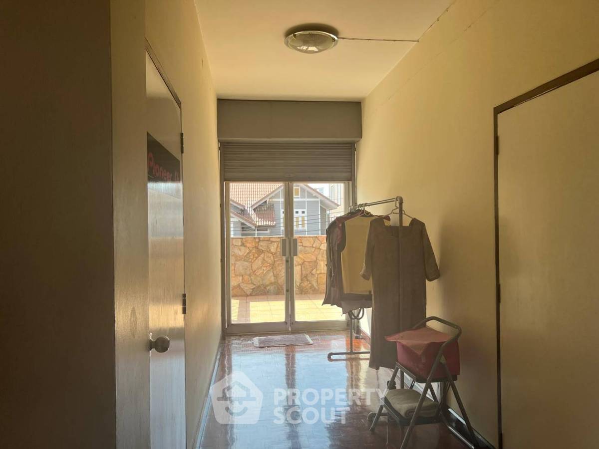 รูป บ้าน 5 ห้องนอน ขนาด 500 ตร.ม. ย่านสมเด็จเจ้าพระยา ใกล้ BTS กรุงธนบุรี (ID 2421357) - รูปที่ 7/13