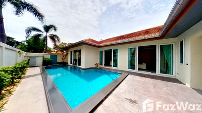 Houses for sale : 4 Bedroom Villa for sale at Whispering Palms Pattaya  23796