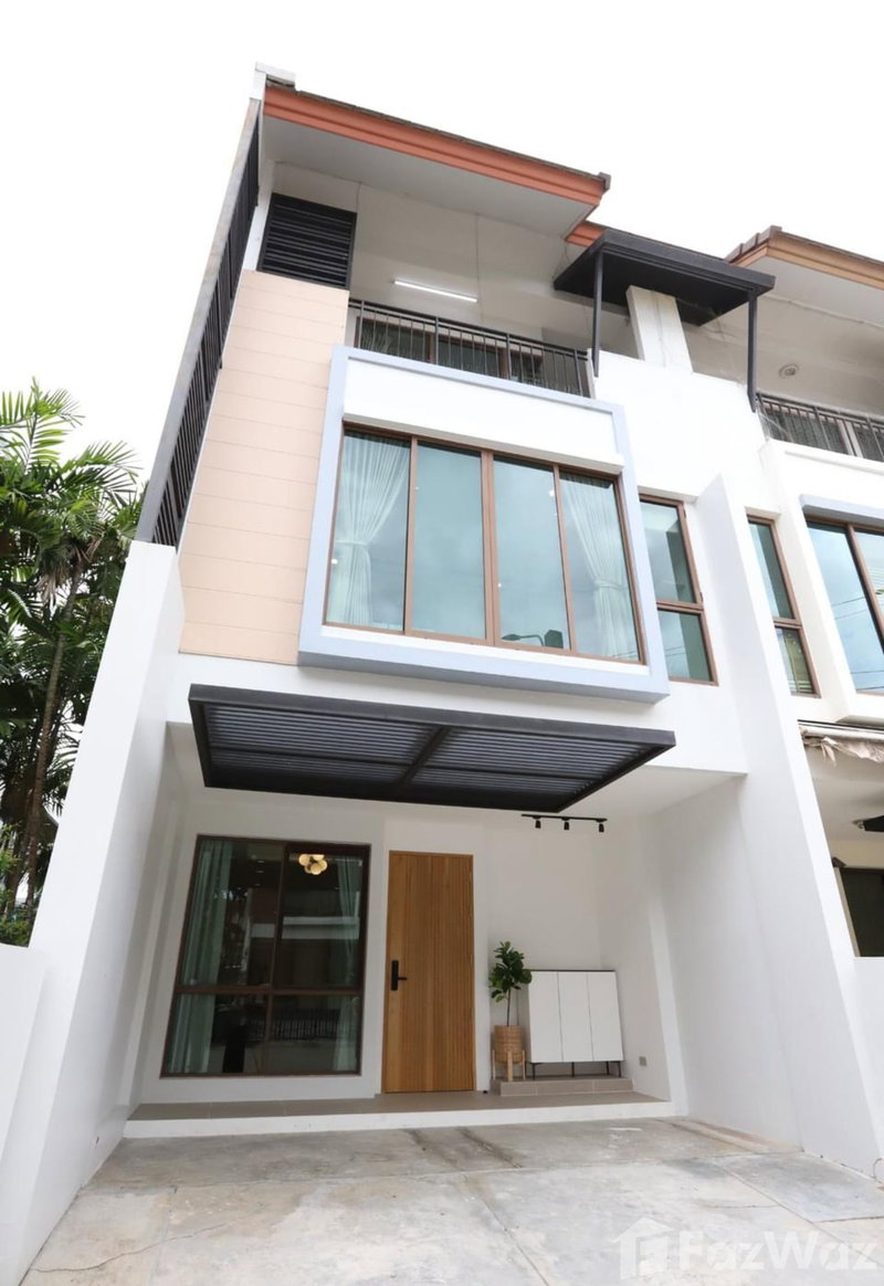Townhouses for rent : The private sukhumvit 1906216