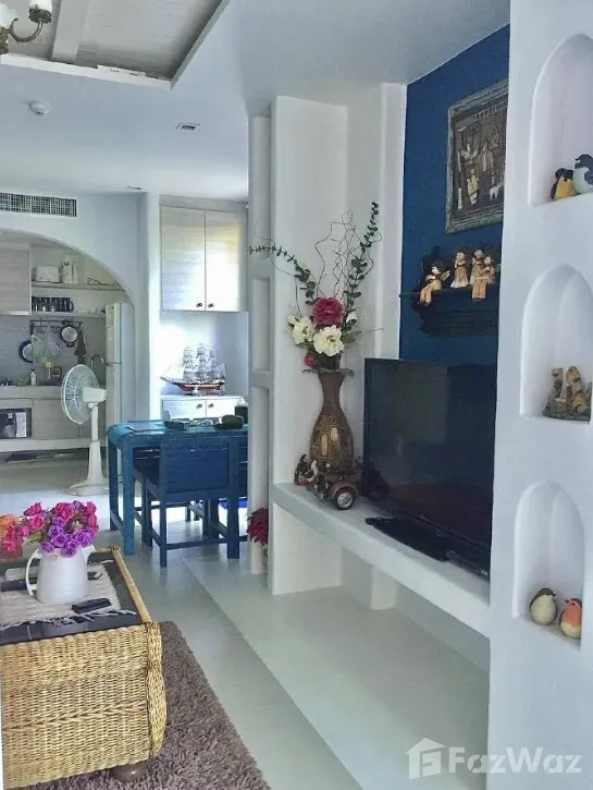 picture Exclusive 1 bedroom , Beach front condo with hot price 1885507 - 2/6