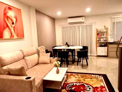 Townhouses for rent : Lumpini Town Place Sukhumvit - Srinakarin