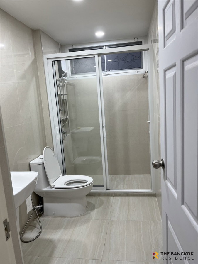 รูป Townhouse Area Sukhumvit 11 🏡 ใจกลางสุขุมวิท ใกล้ BTS นานา เพียง 5 นาที 💚 - รูปที่ 9/10