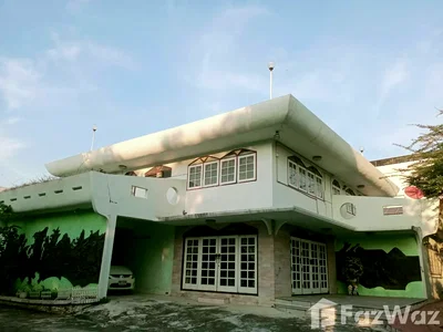 Houses for sale Ratchadaphisek Road : 6 Bedroom House for sale in Chantharakasem, Bangkok  5825161