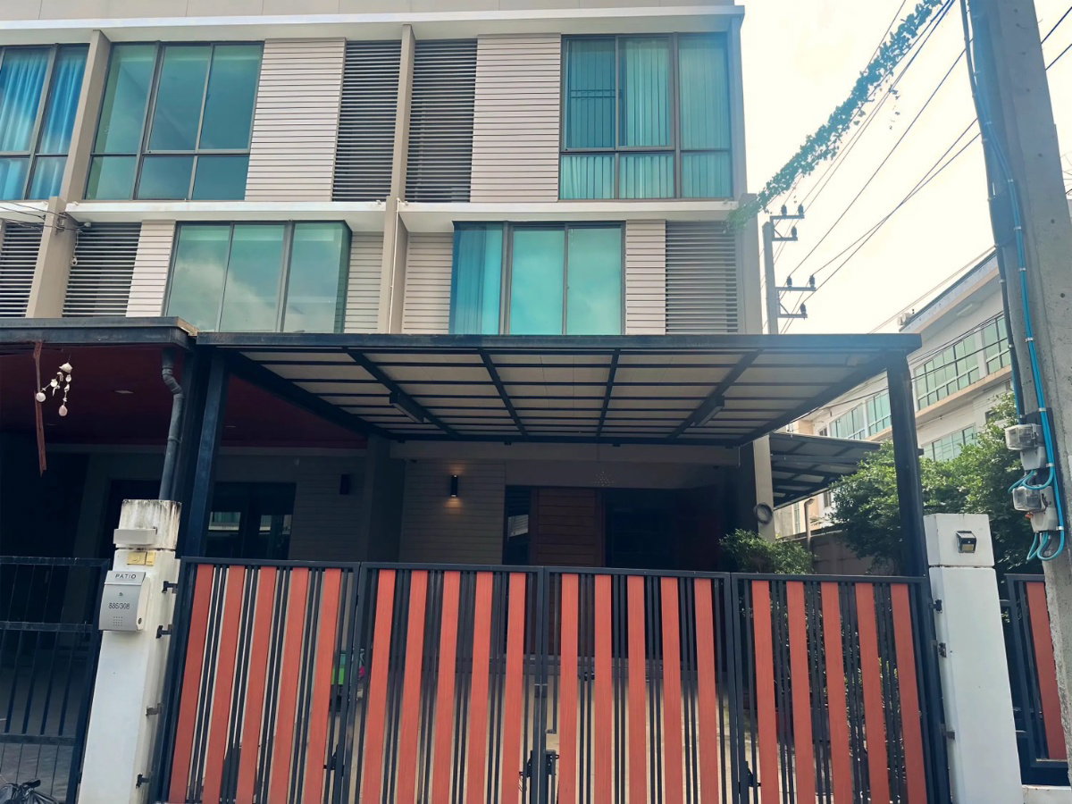 รูป 💛 บ้านริม 3 ชั้น พร้อมอยู่จริง ตกแต่งบิวท์อิน  + ครัวปิดลงเสาเข็ม | พาทิโอ อ่อนนุช – มอเตอร์เวย์ - รูปที่ 2/13