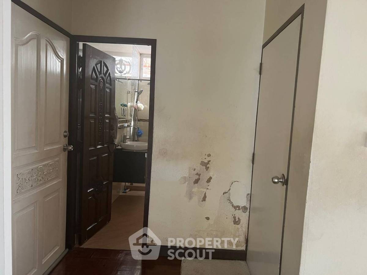 รูป บ้าน 5 ห้องนอน ขนาด 500 ตร.ม. ย่านสมเด็จเจ้าพระยา ใกล้ BTS กรุงธนบุรี (ID 2421357) - รูปที่ 10/13