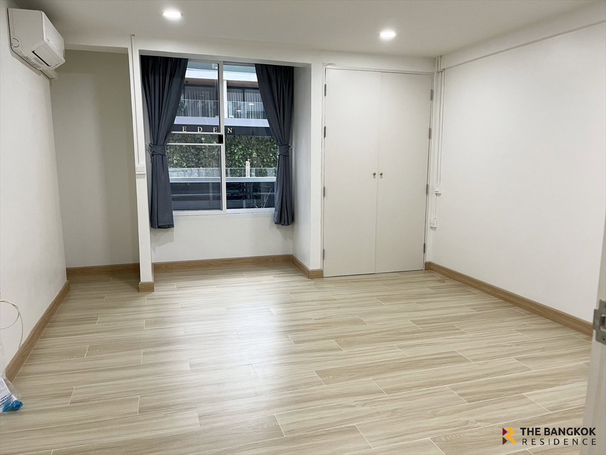 รูป Townhouse Area Sukhumvit 11 🏡 ใจกลางสุขุมวิท ใกล้ BTS นานา เพียง 5 นาที 💚 - รูปที่ 4/10