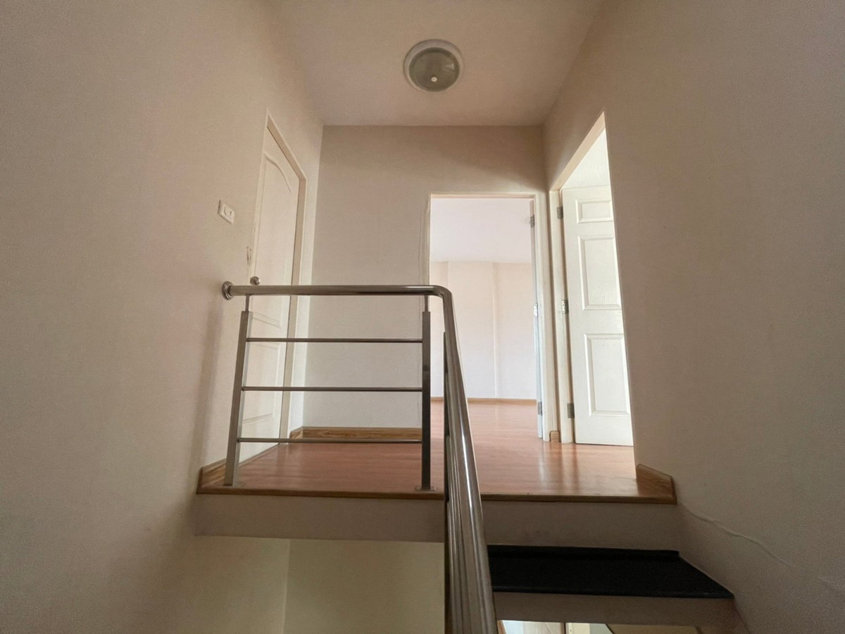 รูป AI 0103 : หมู่บ้านเมอริท เพลส ลาดพร้าว - รูปที่ 24/31