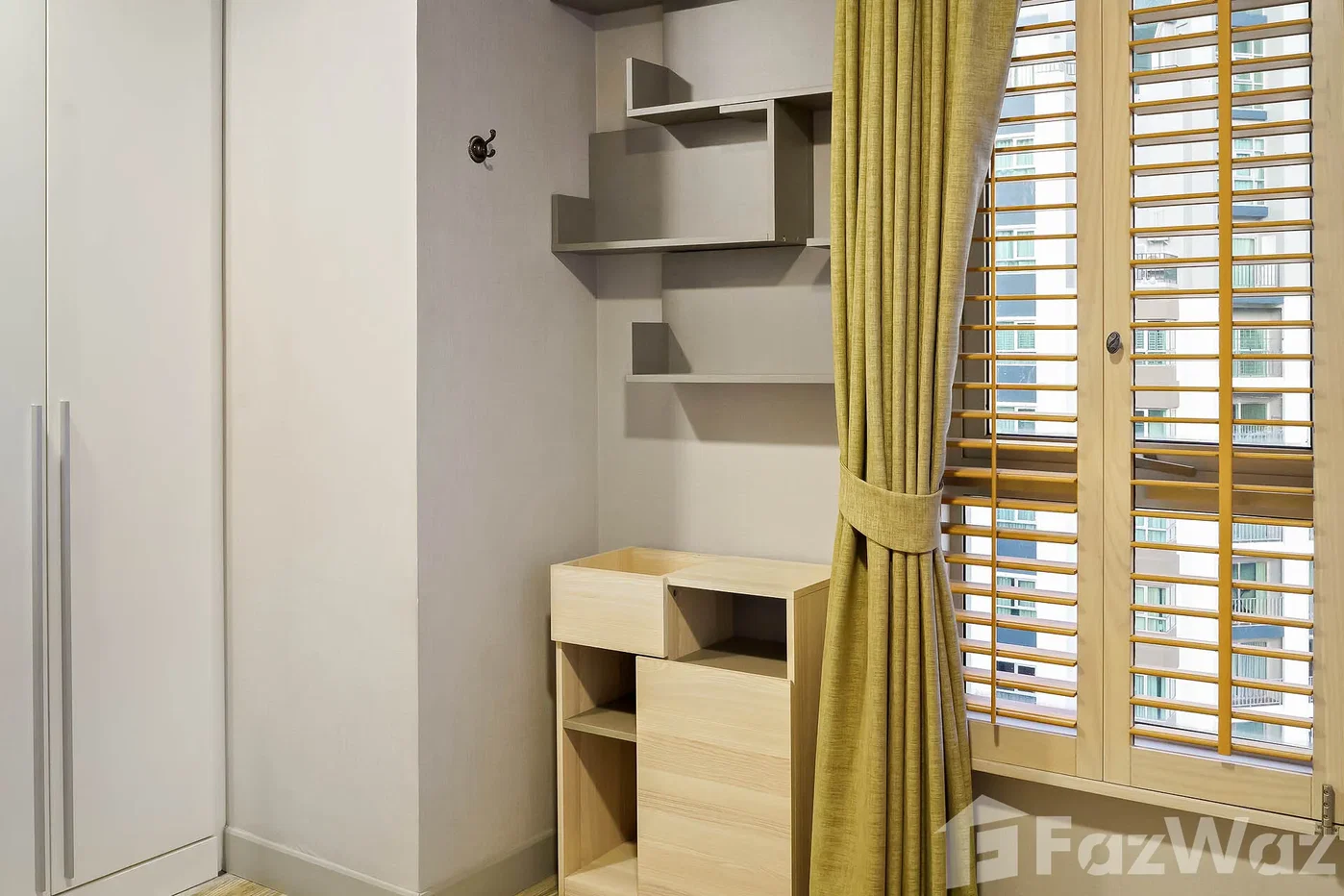 picture Good, convenient, quiet location; best views 1910968 - 16/21