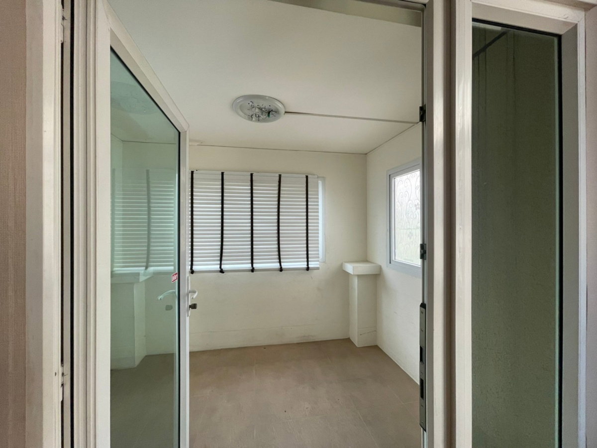 รูป AI 0103 : หมู่บ้านเมอริท เพลส ลาดพร้าว - รูปที่ 16/31
