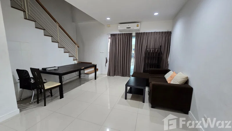 Townhouses for sale : 3-Storeys Modern Townhouse in Ladprao 18 5855818