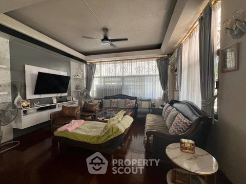 บ้าน 5 ห้องนอน ขนาด 500 ตร.ม. ย่านสมเด็จเจ้าพระยา ใกล้ BTS กรุงธนบุรี (ID 2421357)