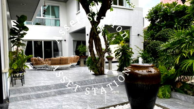 บ้านเดี่ยว อาคารทรู ทาวเวอร์ 2 : บ้านหรู NOBLE TARA PATTANAKARN มีสระว่ายน้ำส่วนตัว 