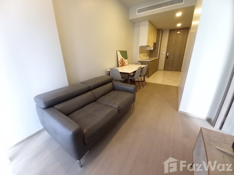 ขาย คอนโด 1 ห้องนอน ในโครงการ เซอเลส อโศก 1372360