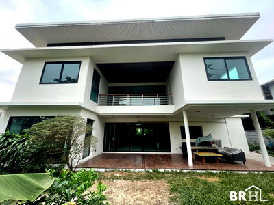 บ้านเดี่ยว ลาดพร้าว 71 : 🎉🩷 บ้าน รีโนเวทใหม่ พร้อมสวนและระเบียงไม้แดง หลังมุม ทำเลลาดปลาเค้า