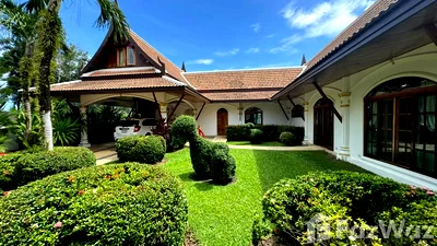 Houses for sale : 3 Bedroom Villa for sale in Rawai, Phuket  5779344