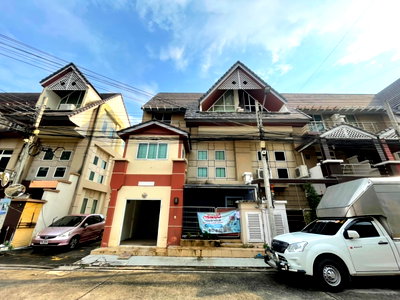 ทาวน์โฮม คริสตัล ดีไซน์ เซ็นเตอร์ : AI 0103 : หมู่บ้านเมอริท เพลส ลาดพร้าว