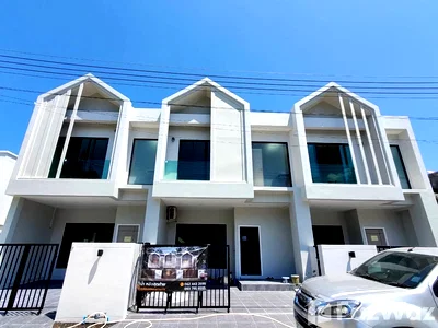 Houses for sale Thalang Phuket : ทาวน์โฮมใจกลางเมืองถลาง 3 ห้องนอน 3 ห้องน้ำ 1763562