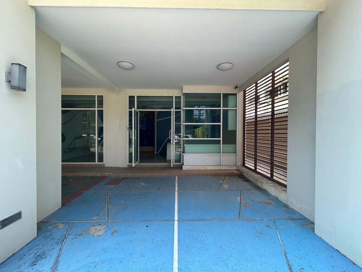 รูป BB 8686 : พรีเมี่ยมเพลส (เอกมัย-รามอินทรา 2) - รูปที่ 3/67