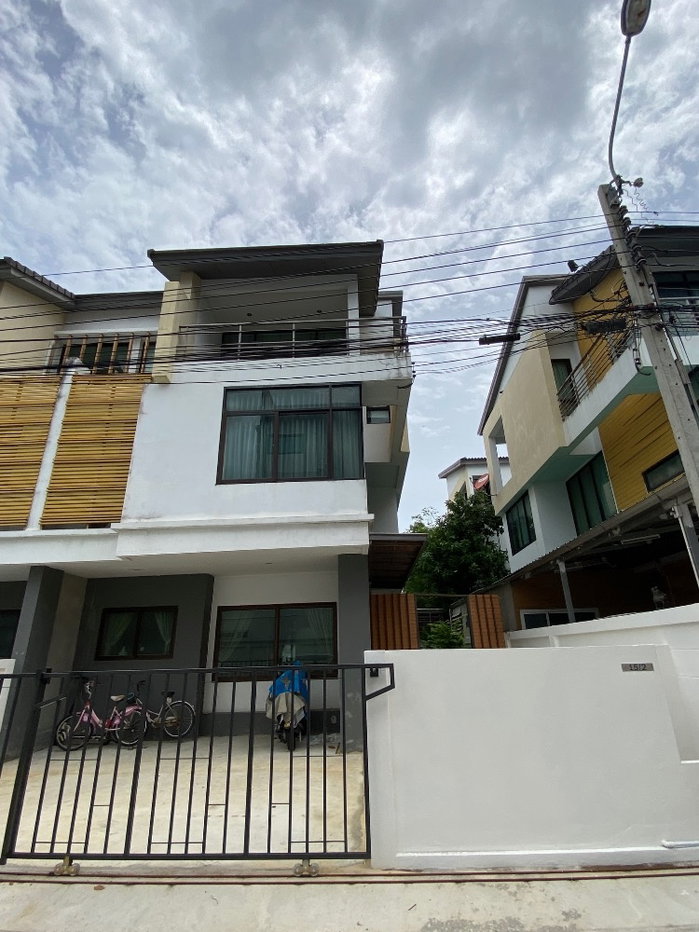 รูป 🏡 ให้เช่าบ้านแฝด 3 ชั้น — พร้อมเฟอร์นิเจอร์ เข้าอยู่ได้ทันที 📍 โครงการ เวอรีเดียน ราชพฤกษ์ - รูปที่ 1/12
