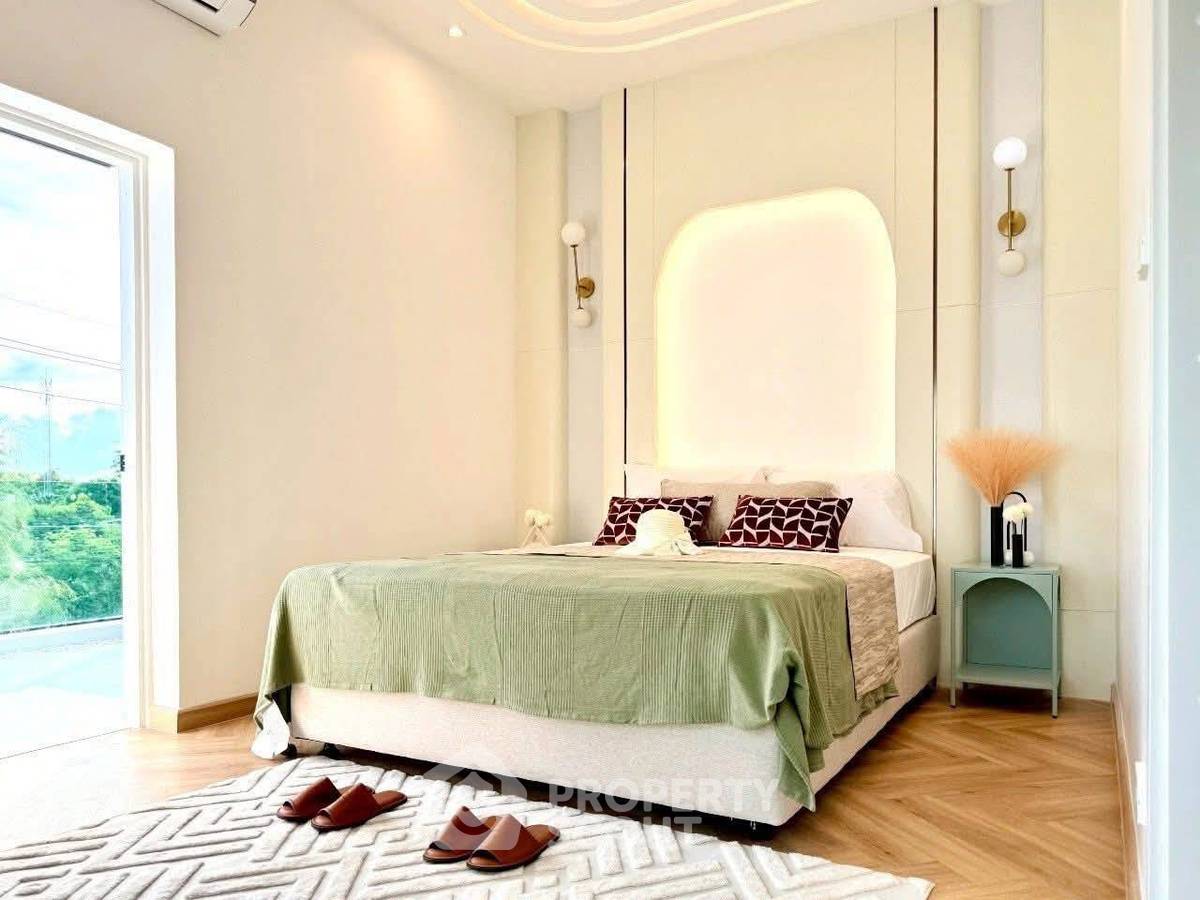 รูป วิลล่า 5 ห้องนอน พร้อมสระส่วนตัว สวนสวย ที่ My Room Pool Villa Pattaya (ID 2428822) - รูปที่ 11/19