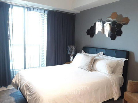 1-BR Condo At The Lofts Ekkamai, 200m To BTS Ekkamai (ID 1723731)