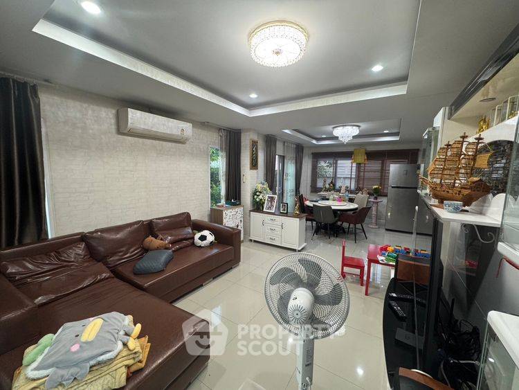 picture Pet-Friendly 3-BR House For Sale, Greenleaf House, Saen Saep-Min Buri (ID 2426888) - 2/5