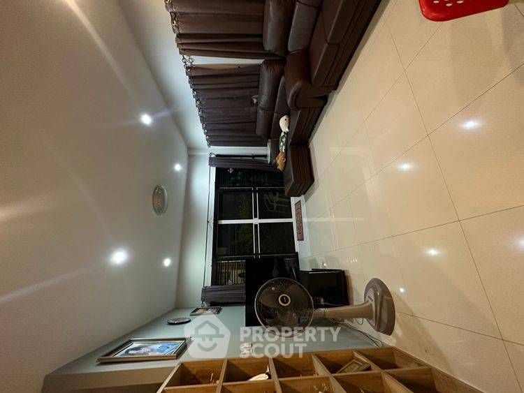 picture Pet-Friendly 3-BR House For Sale Near Don Mueang, Bangkok (ID 2426271) - 7/19