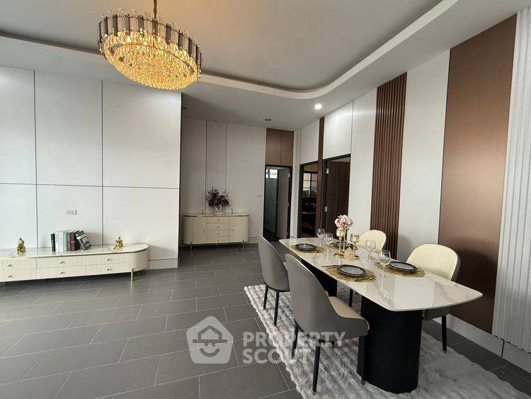 รูป บ้าน 3 ห้องนอน ขาย ในพาราไดซ์ ฮิลล์ โซนพัทยาตะวันออก | เลี้ยงสัตว์ได้ (ID 2428774) - รูปที่ 2/12