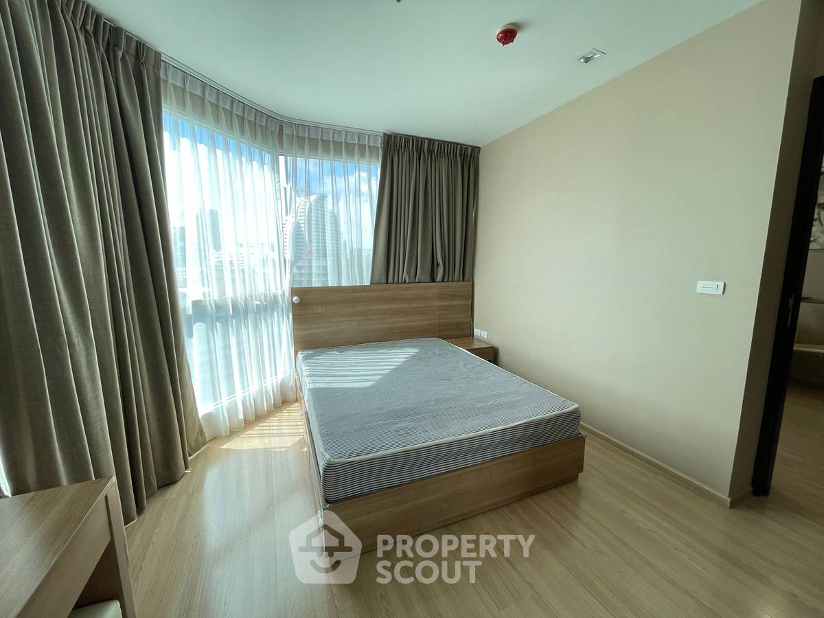 รูป คอนโด 1 ห้องนอน 38 ตร.ม. ที่ Rhythm Sathorn ห่าง BTS สะพานตากสิน 300 ม. (ID 1065579) - รูปที่ 8/10