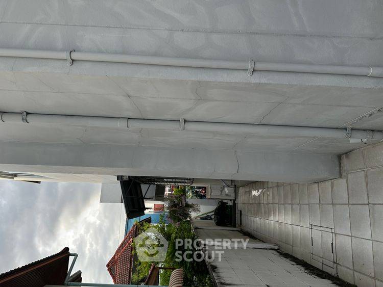 picture Pet-Friendly 3-BR House For Sale Near Don Mueang, Bangkok (ID 2426271) - 4/19