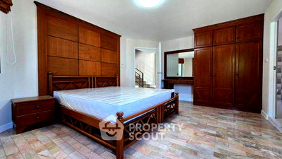บ้านเดี่ยว ม.พายัพวิทยาเขตแก้วนวรัฐ : ขายวิลล่า 5 ห้องนอน 380 ตร.ม. ลานนา วิลล่า ใกล้สันผีเสื้อ (ID 2427602)