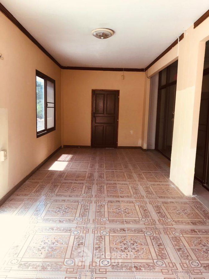 picture 3-Bed House For Sale In Samet, Mueang Chon Buri (ID 2426330) - 2/17