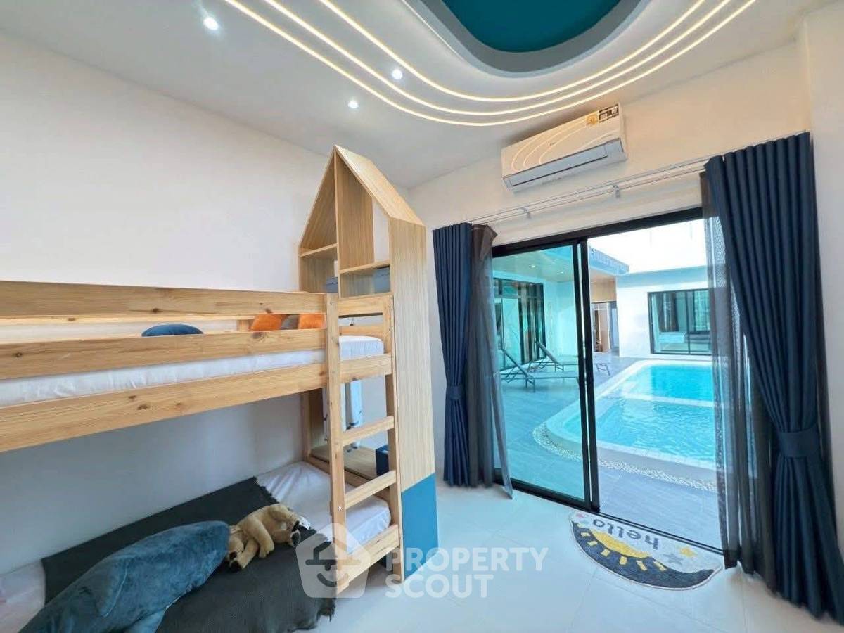 รูป วิลล่า 5 ห้องนอน พร้อมสระส่วนตัว สวนสวย ที่ My Room Pool Villa Pattaya (ID 2428822) - รูปที่ 9/19