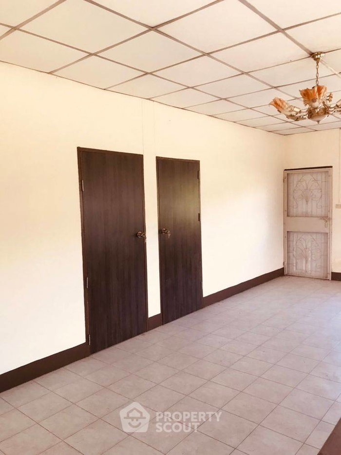 picture 3-Bed House For Sale In Samet, Mueang Chon Buri (ID 2426330) - 11/17