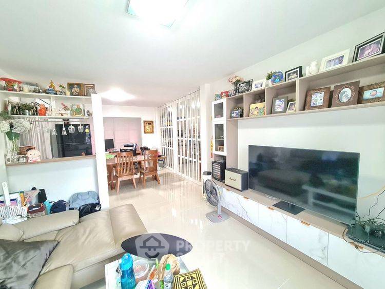 รูป บ้าน 3 ห้องนอน คาซ่า พรีเมี่ยม พระราม 2 อยู่ท่าข้าม (เลี้ยงสัตว์ได้) (ID 2426307) - รูปที่ 10/16