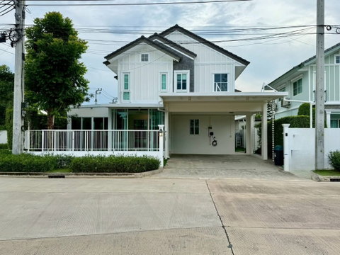 ให้ เช่า บ้านเดี่ยวหรู Villagio 2 ศรีนครินทร์-บางนา ใกล้ Mega Bangna 5 ห้องนอน ติดทางด่วนกาญจนาภิเษก 62 ตรว 2 ชั้น