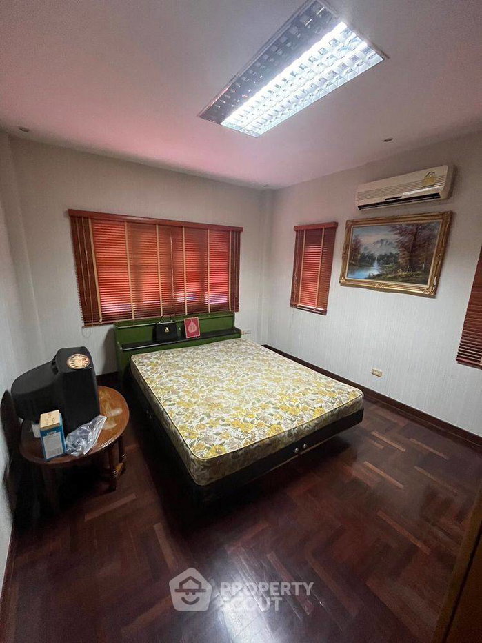 รูป บ้านเดี่ยว 4 ห้องนอน ขาย หมู่บ้านสินทวี พร้อมรับสัตว์เลี้ยง (ชอมทอง) (ID 2426856) - รูปที่ 8/10