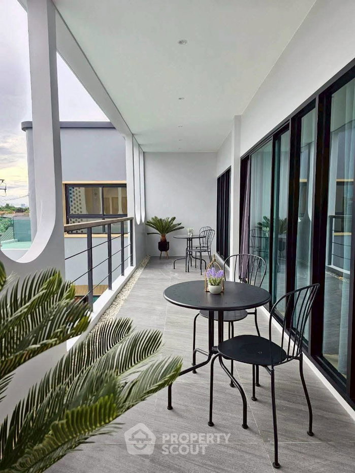 รูป วิลล่า 5 ห้องนอน พร้อมสระส่วนตัว สวนสวย ที่ My Room Pool Villa Pattaya (ID 2428822) - รูปที่ 18/19