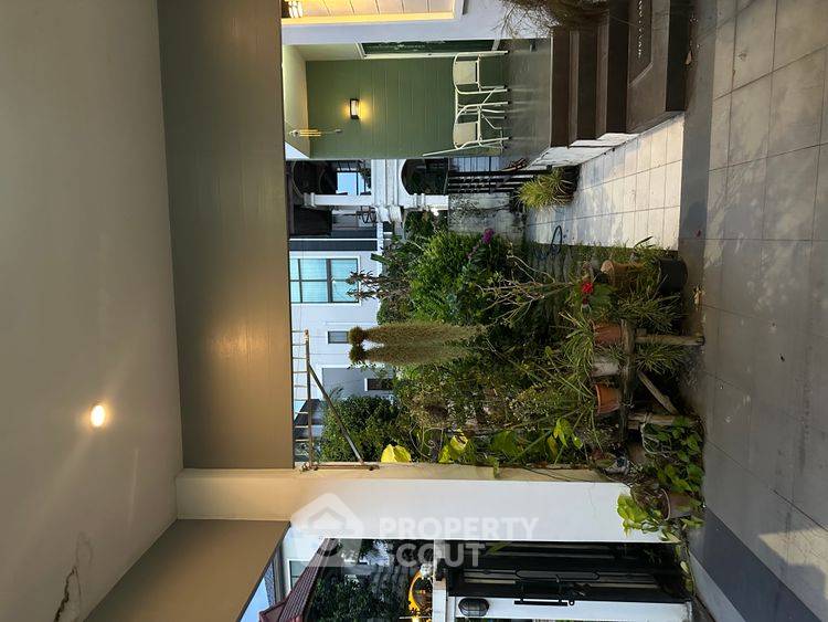 picture Pet-Friendly 3-BR House For Sale Near Don Mueang, Bangkok (ID 2426271) - 5/19