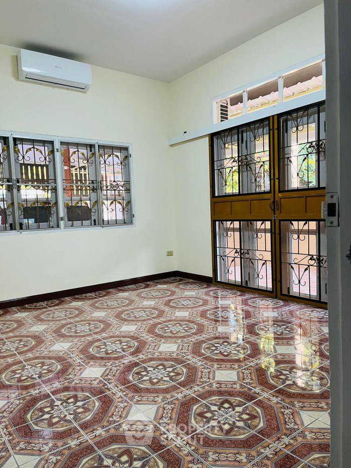 picture Pet-Friendly 3-BR House For Sale, Suan Tawan Village Near Pa Daet (ID 2426749) - 9/19